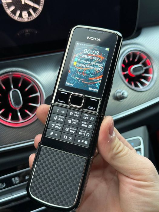Nokia 8800 Arte Carbon — преміальний кнопковий телефон