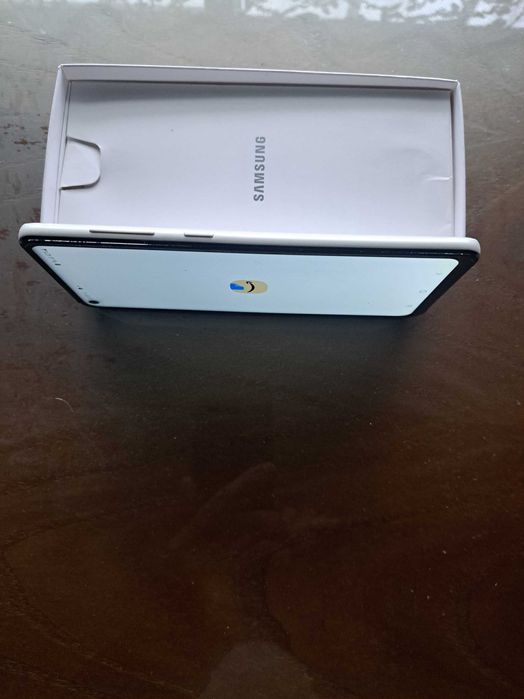 Telemóvel Samsung Galaxy A21s, em estado irrepreensível.