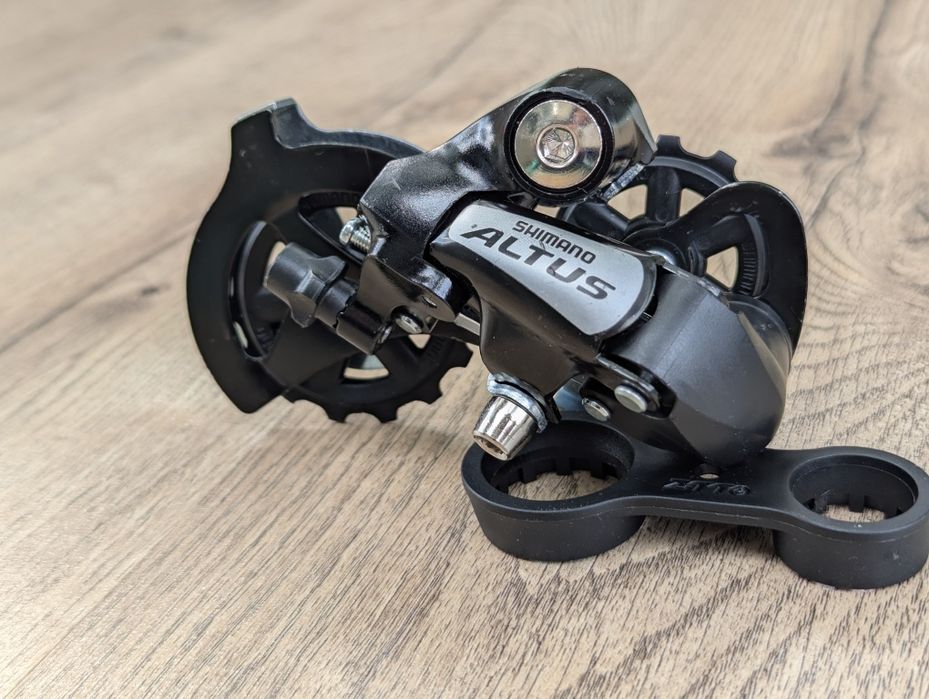 Задний переключатель (перекидка) Shimano Altus RD-M310 6-8 скоростей