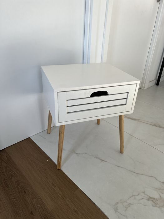 Mesa De cabeceira Branca e Madeira Bambu Jysk