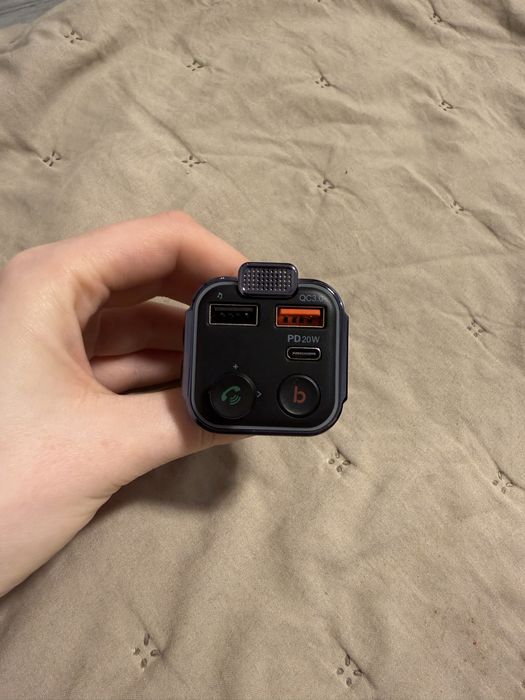 Transmiter FM Bluetooth + ładowarka PD 20W QC3.0 do auta