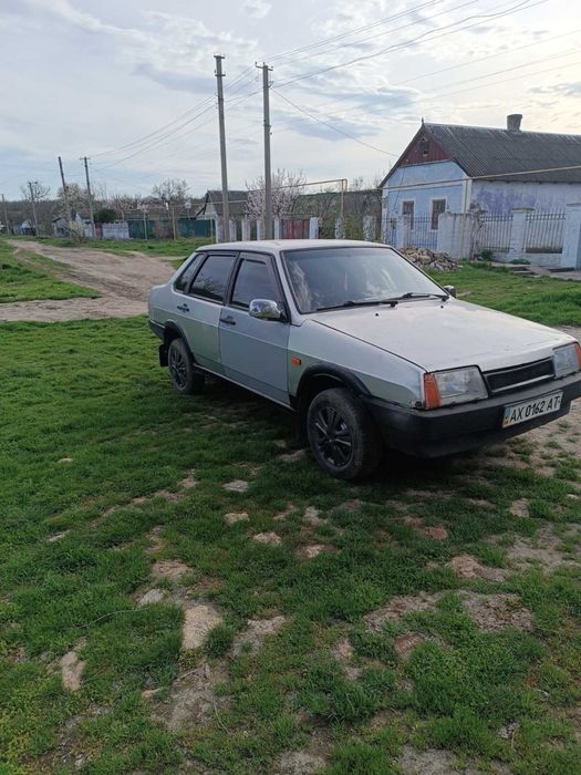 ВАЗ 21099.