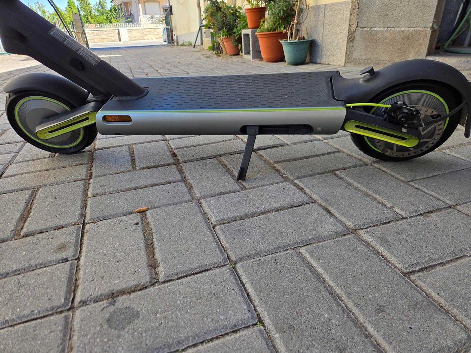 Trotinete Elétrica NAVEE S65