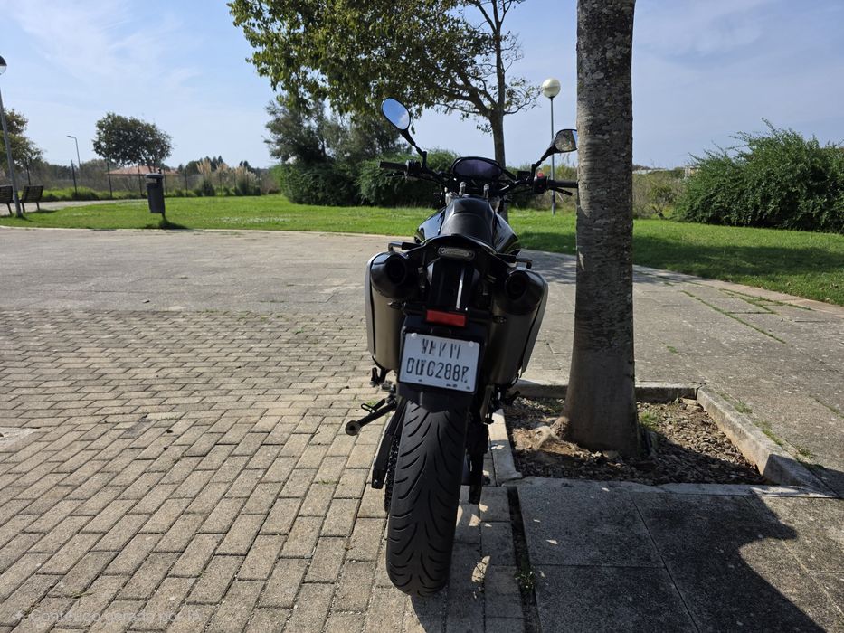 Yamaha XT660x preta