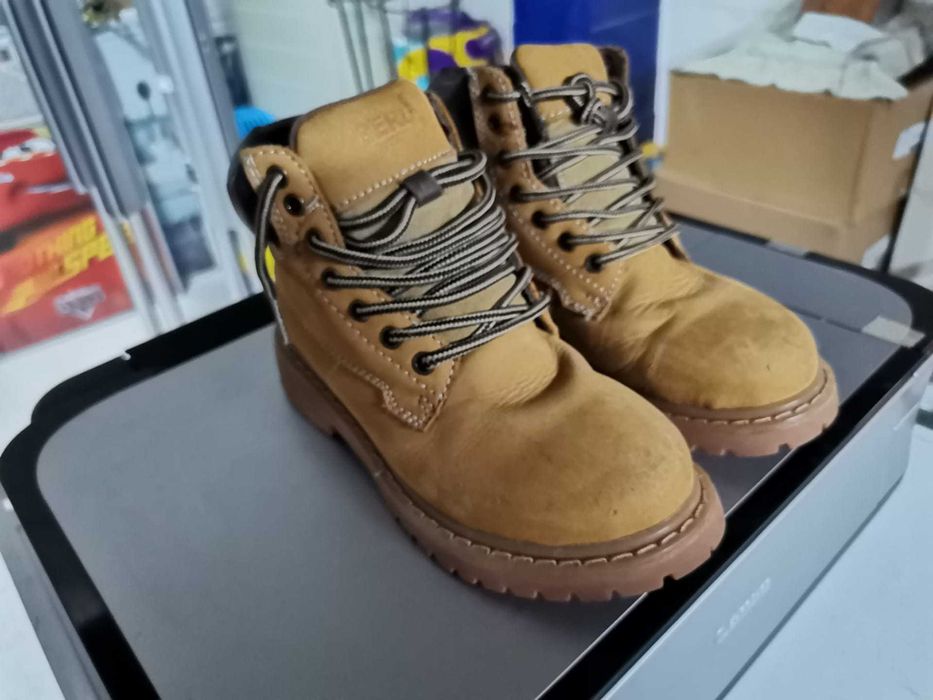 Bota Criança pouco uso