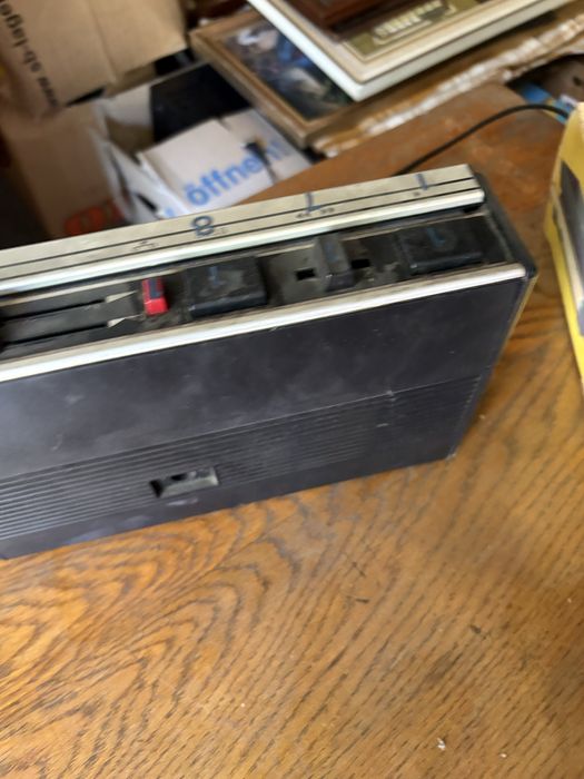 Sprzedam stare radio unitra .