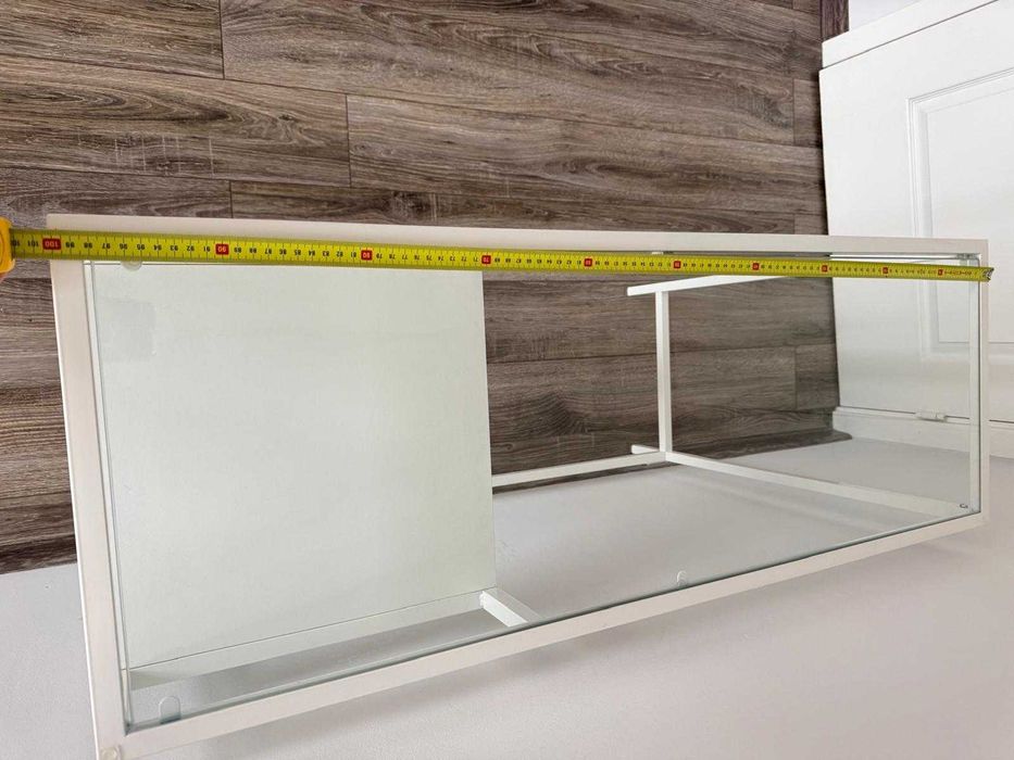 Toaletka biała IKEA  wraz z krzesełkiem