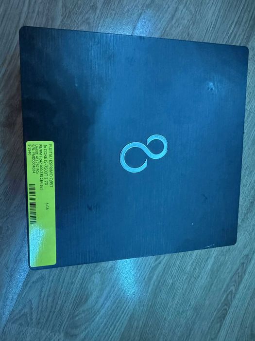 Fujitsu Esprimo Q957