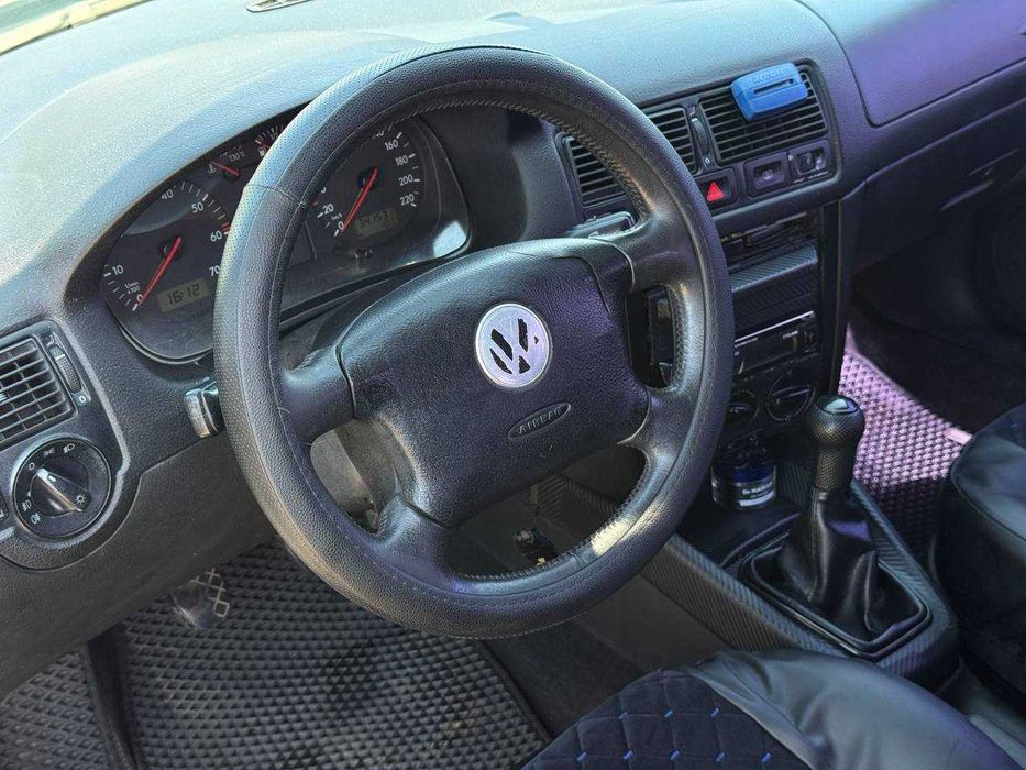 Volkswagen Golf 1998, 1.4 MPI газ/бензин, механіка