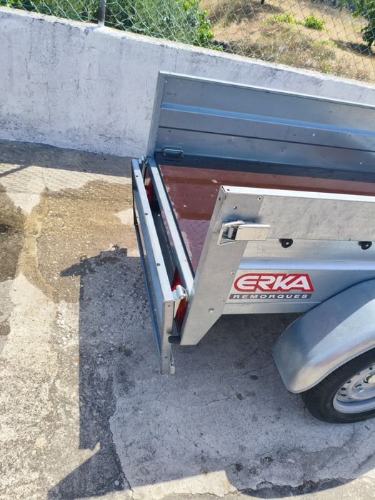 Reboque de carga 370 kg — robusto, prático e pronto a usar