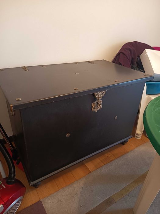 Vendo vários móveis usados para desocupar entrego em mãos em Alcobaça