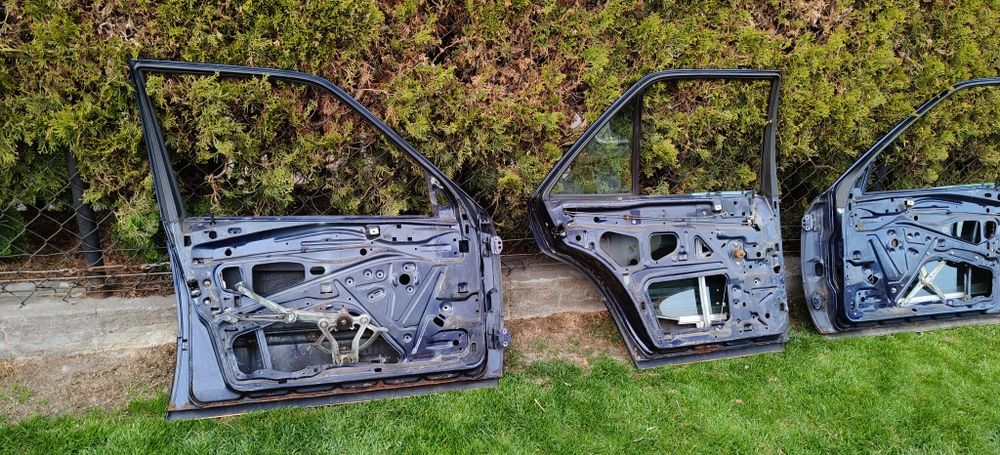 Komplet Drzwi 366 AZURITBLAU Mercedes Benz w124
