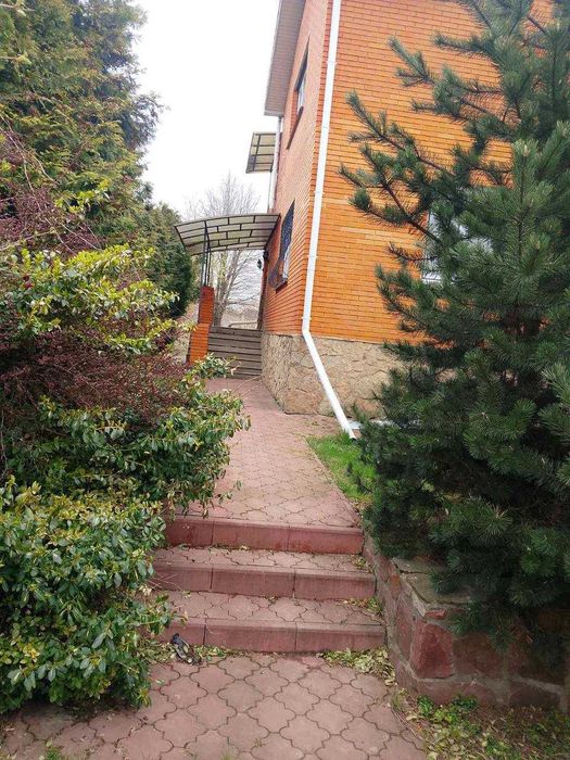 Оренда будинку з боксом під СТО/склад Нові Петрівці 350 м² +300 м²