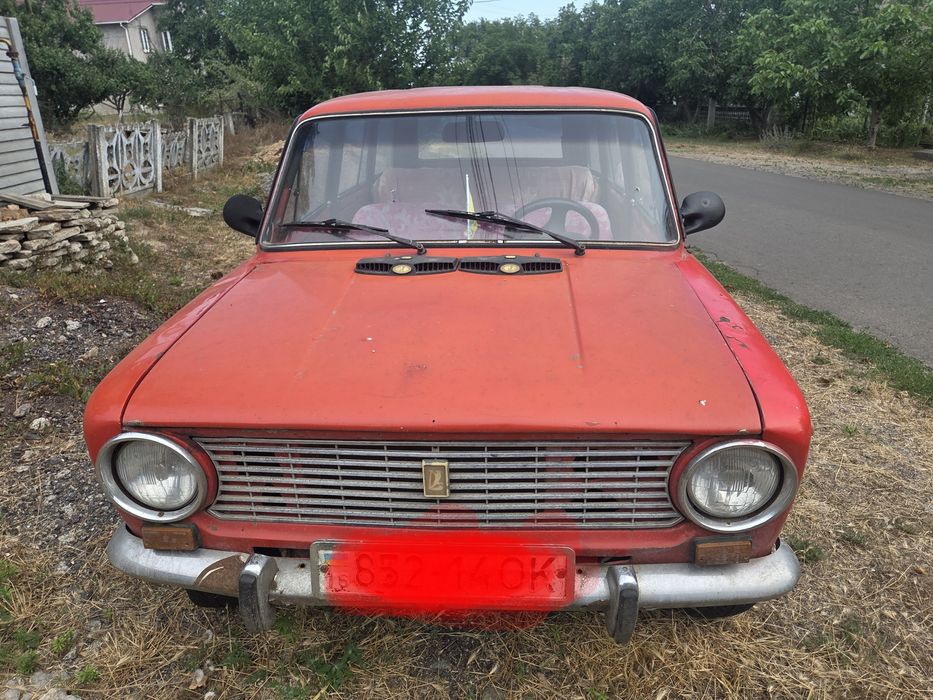 Автомобіль Ваз 2102