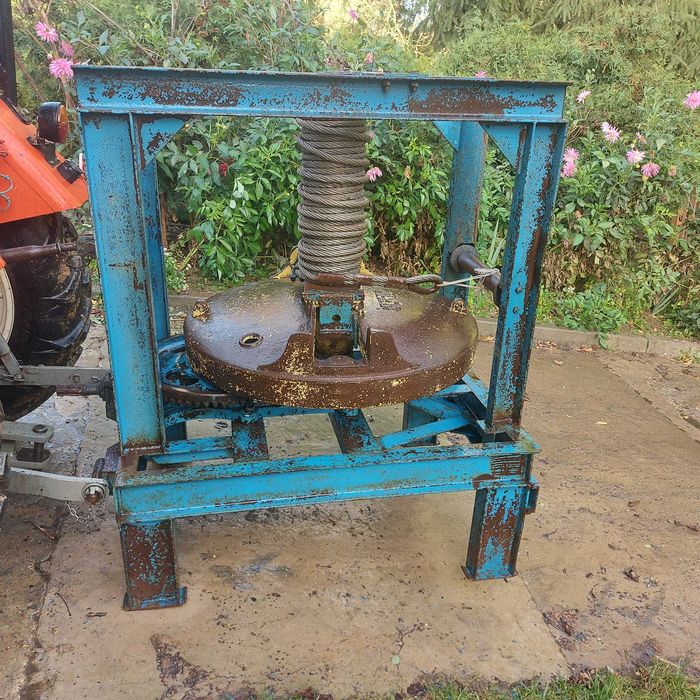 Wyrywarka do drzew linowa