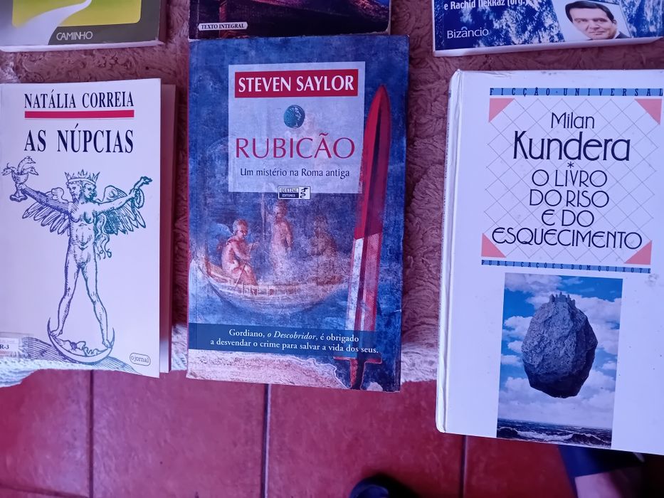 Conjunto de 6 Livros Diversos