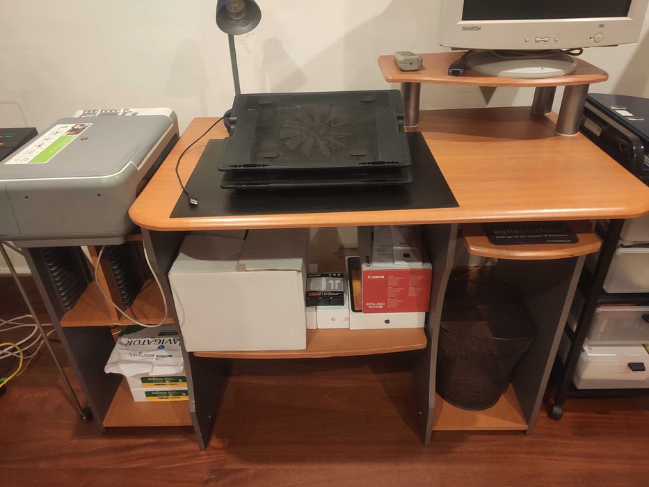 Secretária computador