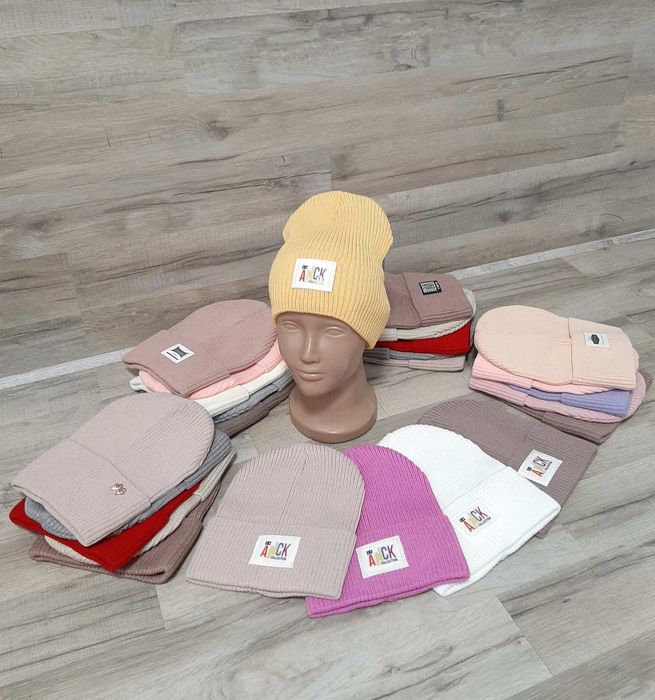 Для дівчаток шапочка