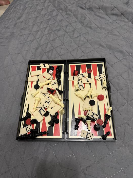 Продам шахмати, шашки, доміно