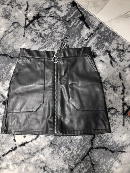 Шкіряна спідниця