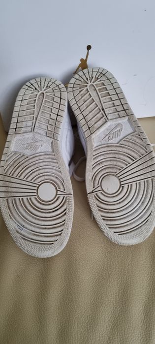Buty  sportowe damskie Air Jordan  40.Buty włożone 2,3 razy,stan bardz
