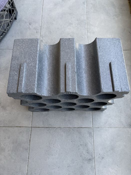 Garrafeira poliestireno cinzento Motez 15 garrafas