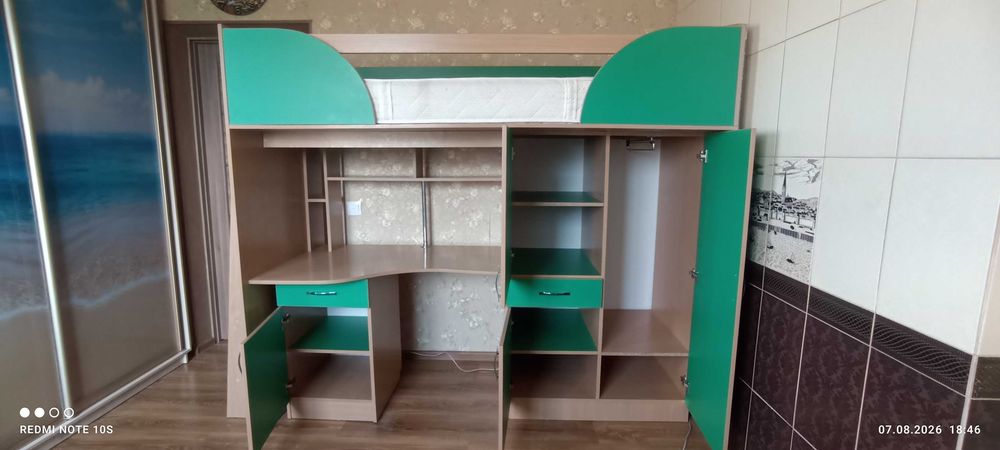 Дитяче ліжко у гарному стані