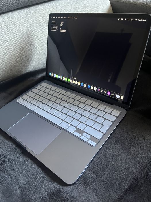 Na sprzedaz laptop macbok neo