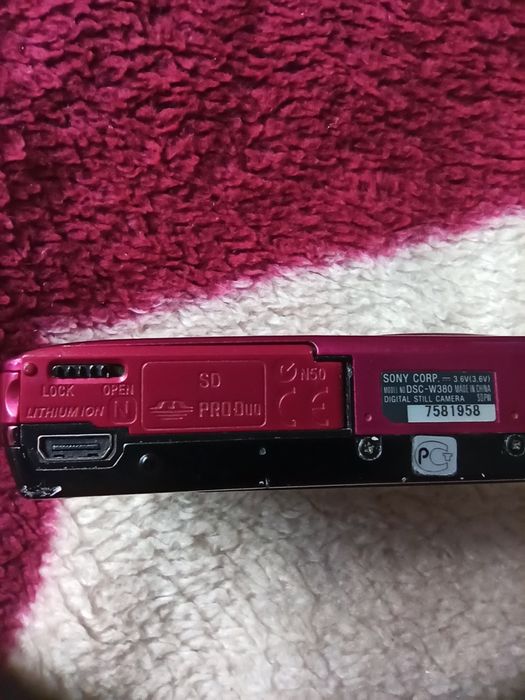 Sony Cyber-shot DSC-W380 червоного кольору