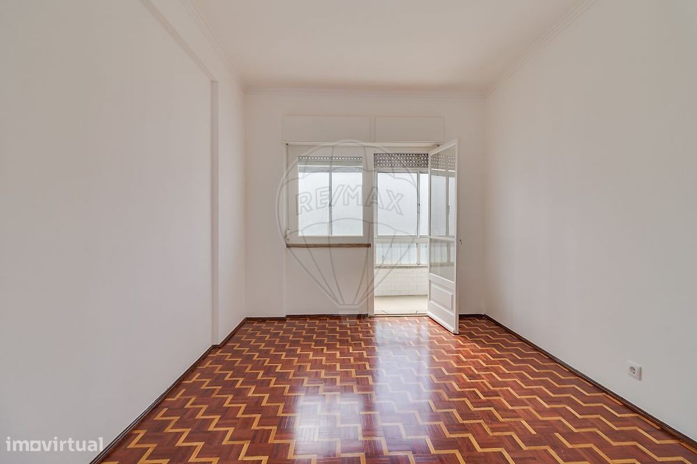 Apartamento T4 para arrendamento