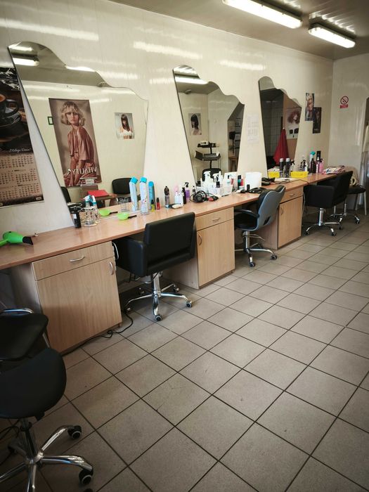 Wynajmę salon fryzjerski