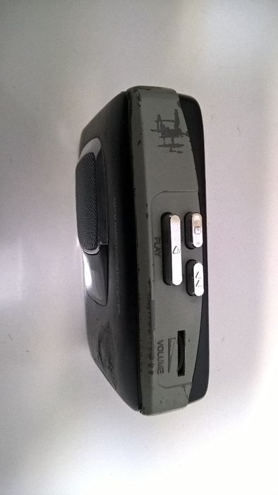 Leitor de cassetes com coluna