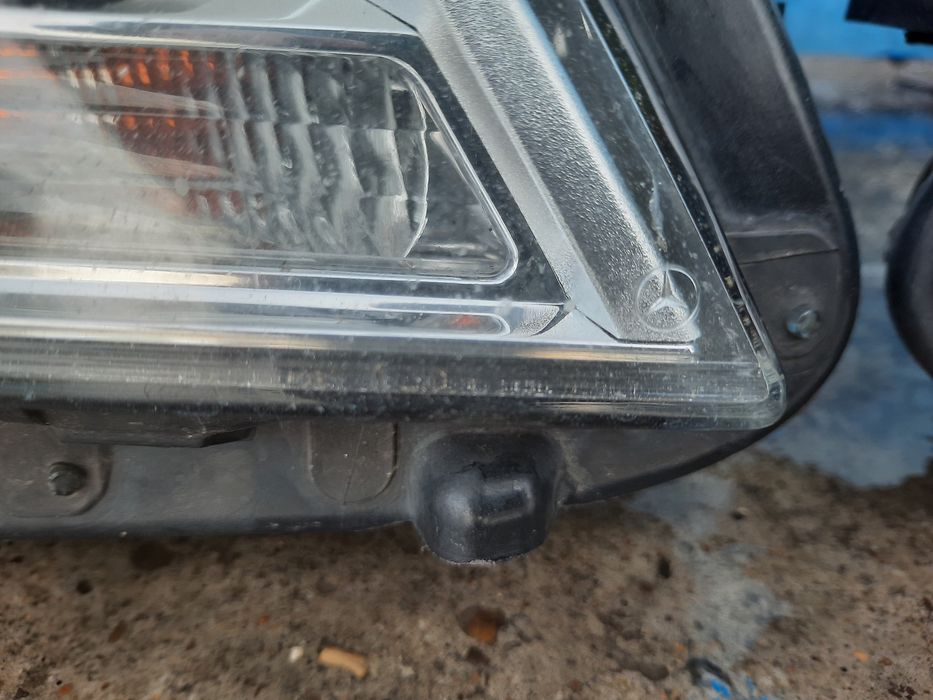 Фари Мерседес c-klass w204