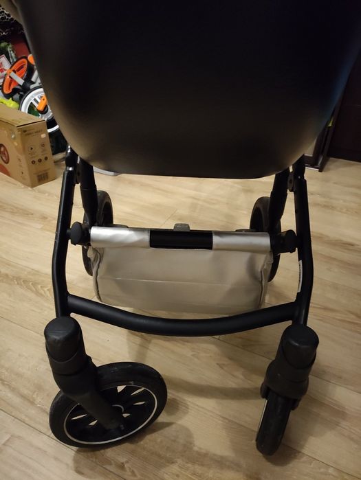 Продається коляска-люлька Anex в хорошому стані