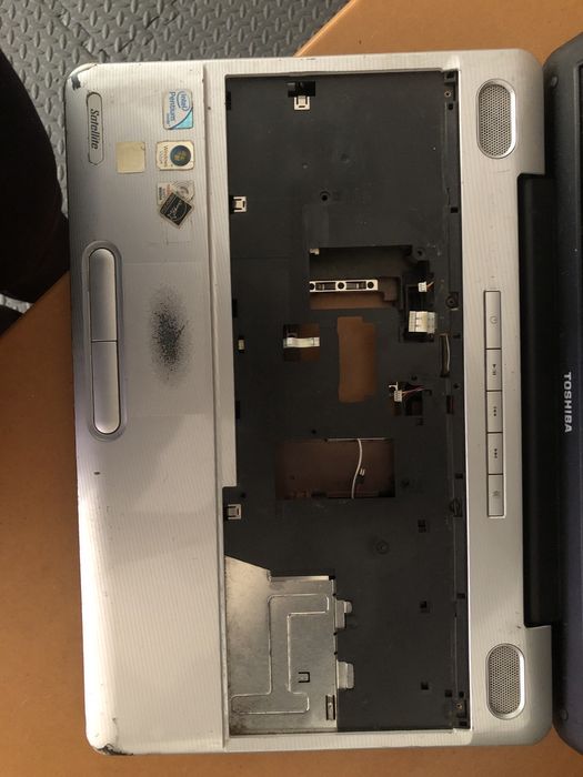 Carcaca  Toshiba em otimo estado Satelite L500 - 13w