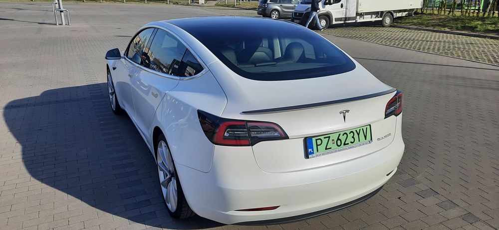 Tesla 3 Performance