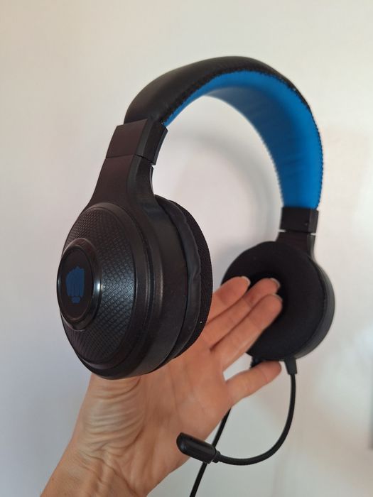 Klawiatura, myszka, słuchawki. Gaming combo.