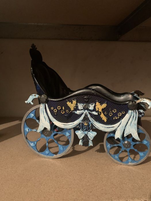 Шикарна карета для Барбі