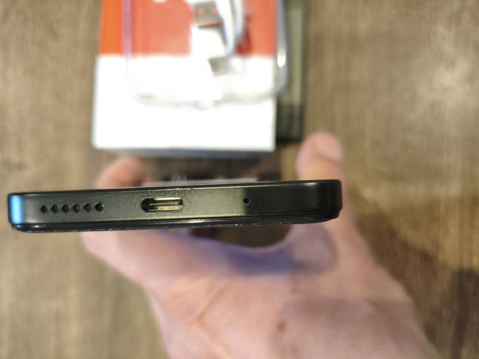 Redmi 13 Midnight Black 6gb ram 128gb rom