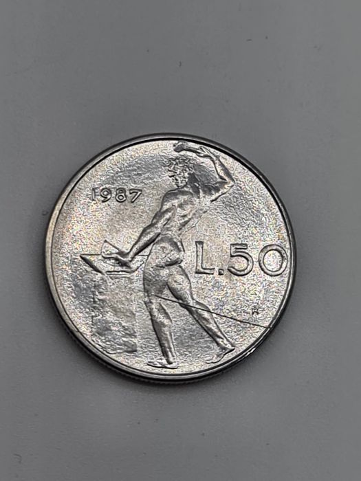 Italian 50 Lira Coin, 1987