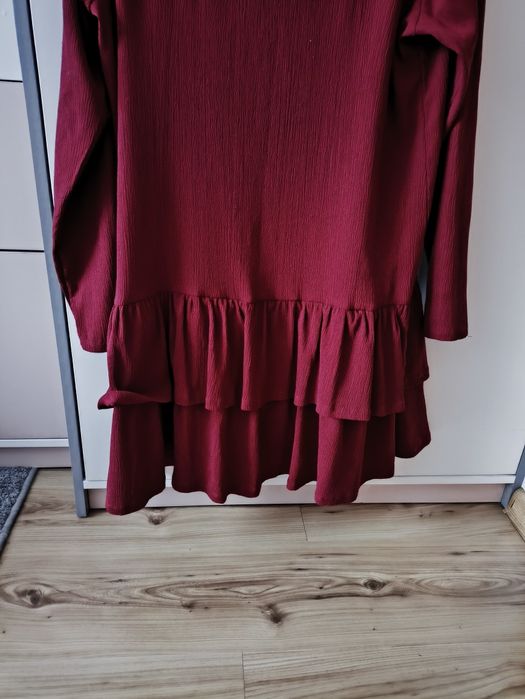 Bordowe sukienka Reserved roz M