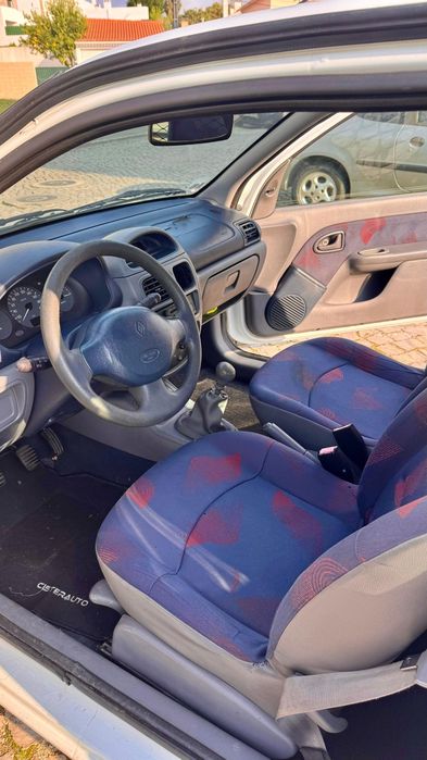 Renault Clio 1.9 D