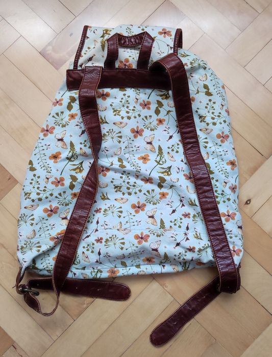 Plecak w kwiaty House