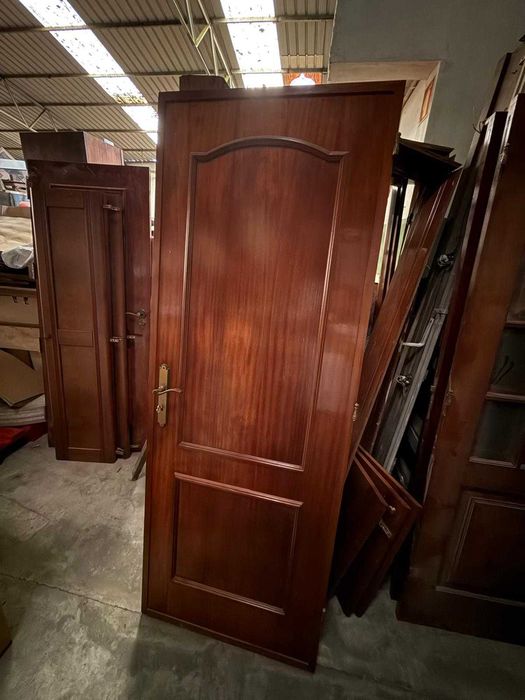 Solid Interior Door – Complete Set (Frame + Hardware)450668121315102721