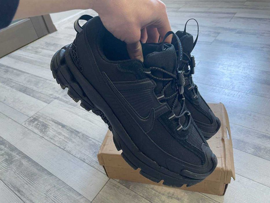 Кроссовки Nike Air Zoom Vomero Roam 43