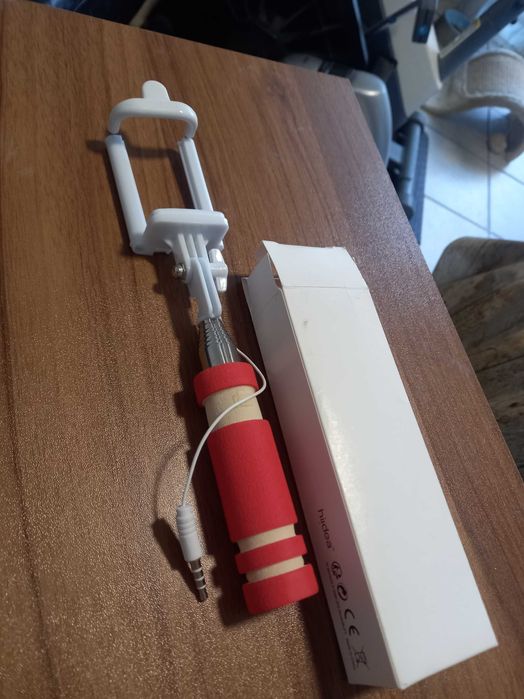 Selfie stick com ligação ao telemóvel? (NOVO)