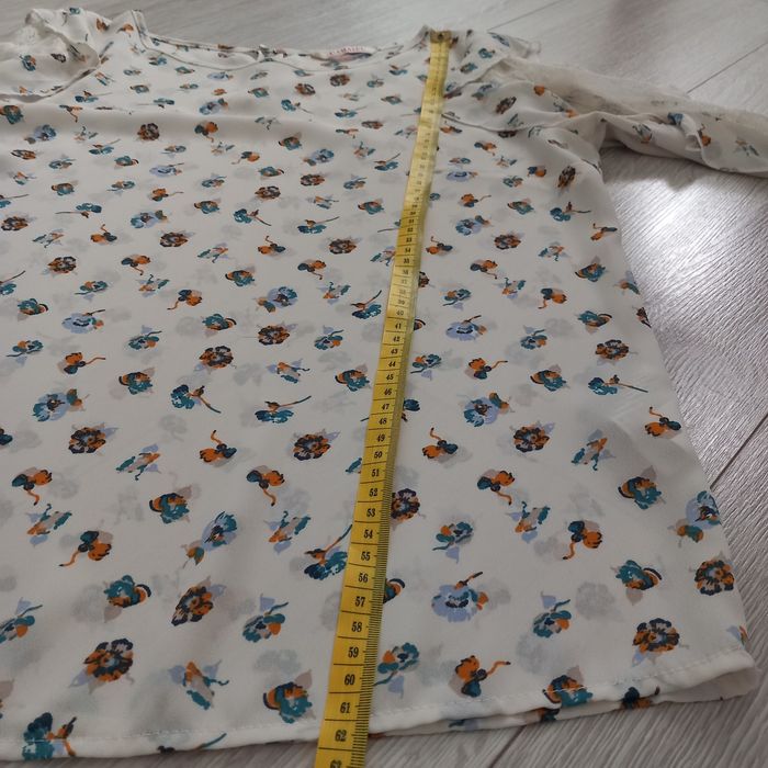 Bluzka w kwiatki z koronką Camaieu M 38 10