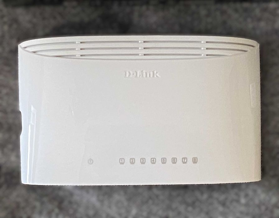Мережевий комутатор D-Link DGS-1008D