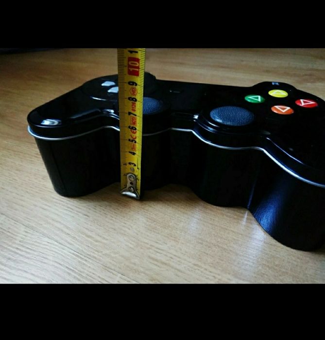 Pad, joystick, metalowe pudełko