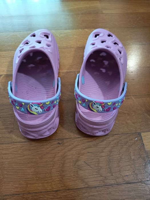 Sandália Skechers menina com luzes - em ótimo estado